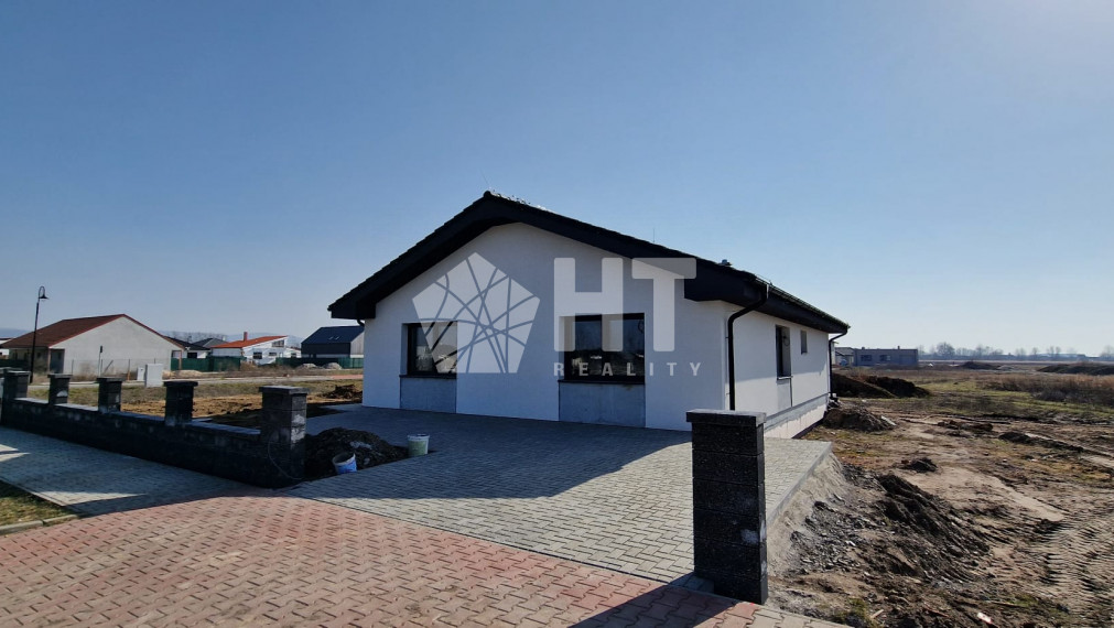 Ponúkame na predaj 5 izbový rodinný dom s ÚP 135,7m2 ,pozemok 663m2, Zohor, Lábska ulica - Kolaudujeme