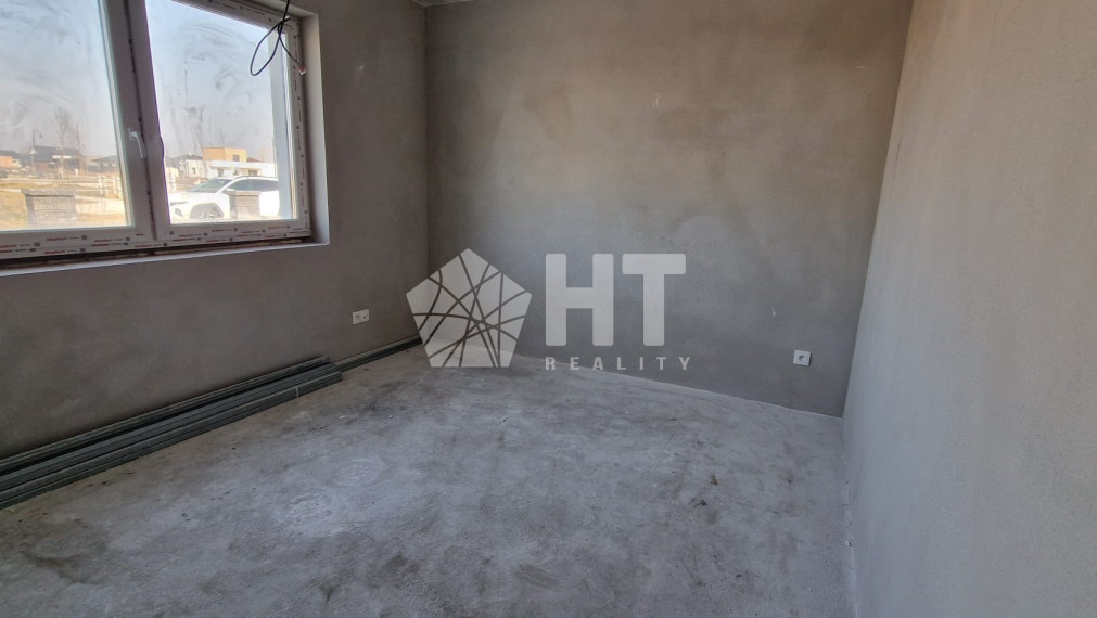 Ponúkame na predaj 5 izbový rodinný dom s ÚP 135,7m2 ,pozemok 663m2, Zohor, Lábska ulica - Kolaudujeme