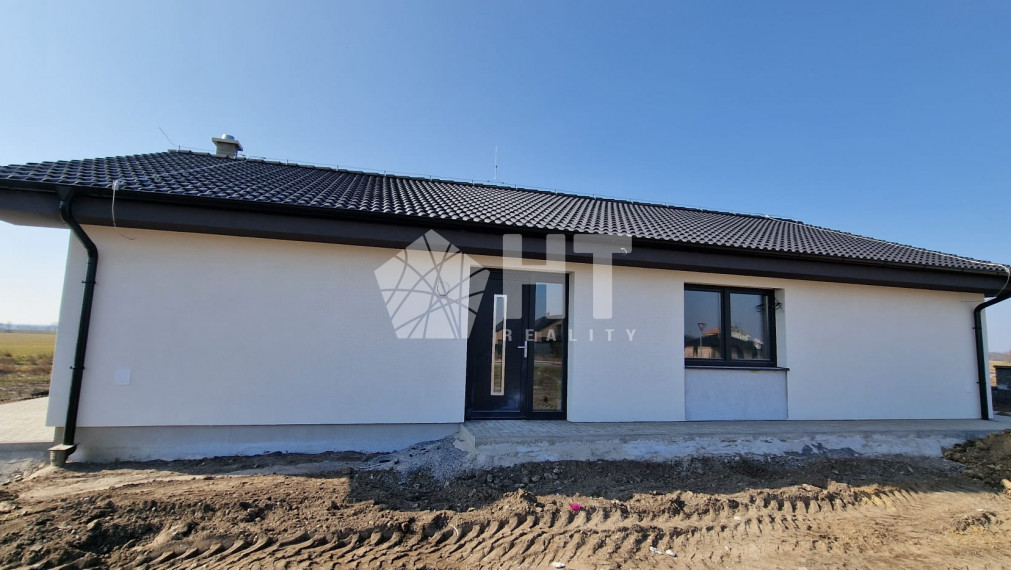 Ponúkame na predaj 5 izbový rodinný dom s ÚP 135,7m2 ,pozemok 663m2, Zohor, Lábska ulica - Kolaudujeme