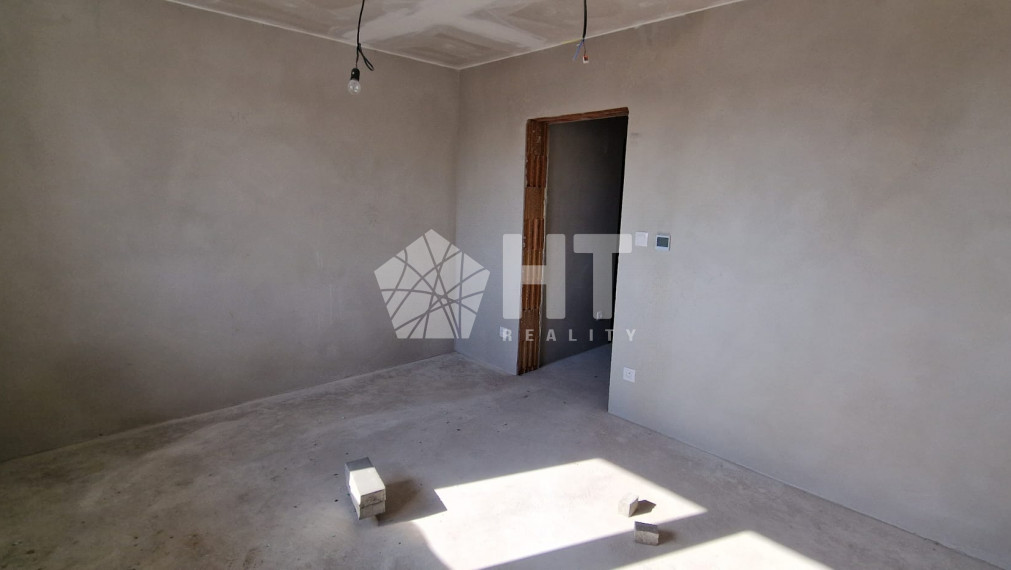 Ponúkame na predaj výnimočný 5 izbový rodinný dom s garážou, Zohor, Smreková ulica - Kolaudujeme