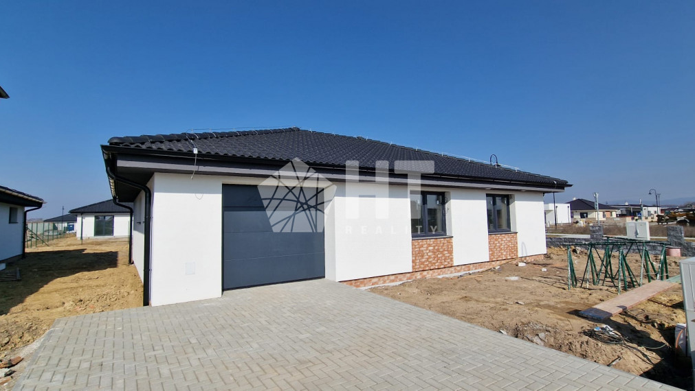 Ponúkame na predaj výnimočný 5 izbový rodinný dom s garážou, Zohor, Smreková ulica - Kolaudujeme