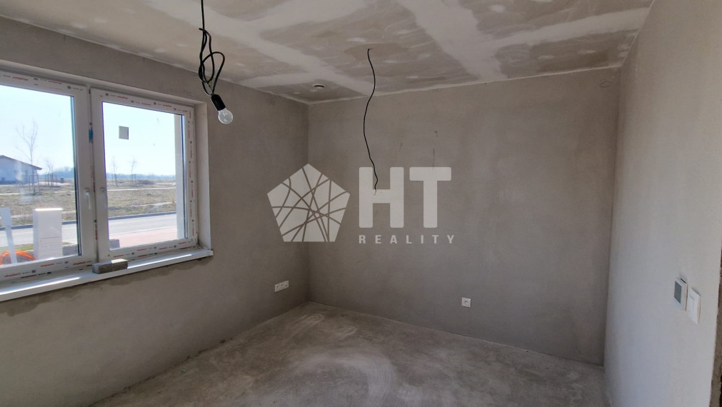 Ponúkame na predaj výnimočný 5 izbový rodinný dom s garážou, Zohor, Smreková ulica - Kolaudujeme