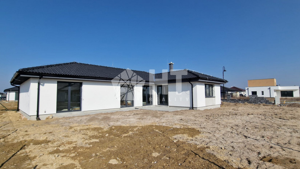 *** PONÚKAME NA PREDAJ PROJEKT RODINNÉHO DOMU S ÚP 140m2 , POZEMOK 627m2 ***