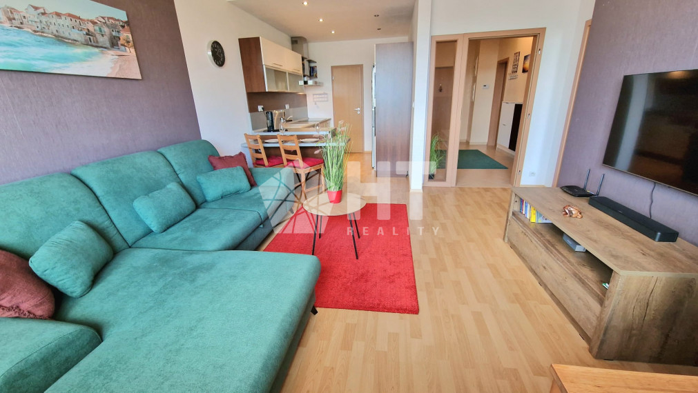 PONÚKAME NA PREDAJ PRIESTRANNÝ, ZARIADENÝ 2 – IZBOVÝ BYT