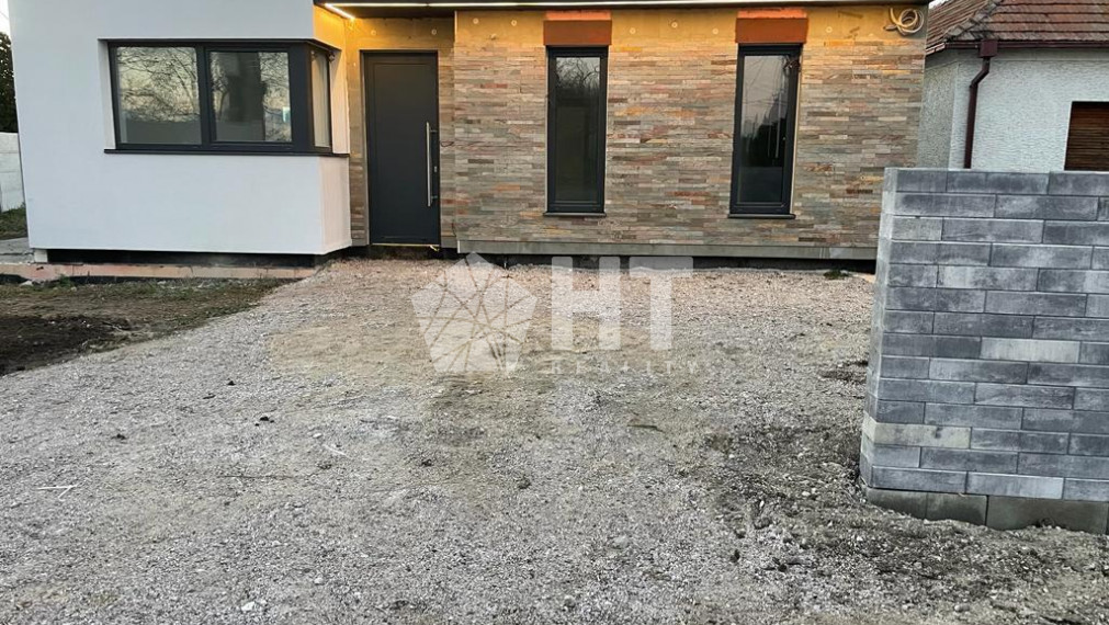 VÝBORNÁ CENA - Krásny moderný 4 izbový rodinný dom s pozemkom 550 m2, Pavlice, okr. Trnava