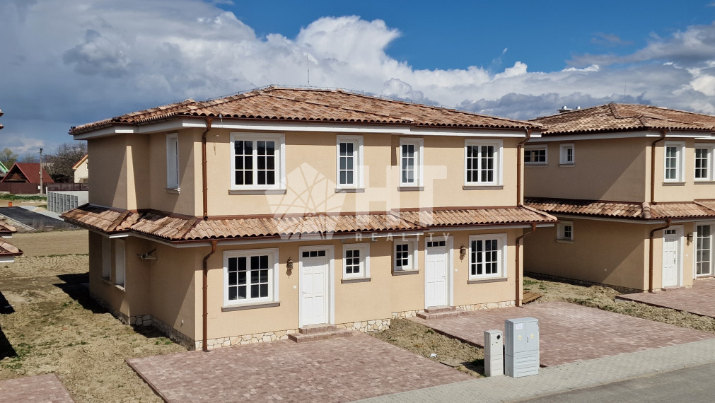 Luxusný 4 izbový byt v projekte Toskana - BA Vrakuňa, s 3 parkovacími miestami, terasou 20m2 a pozemkom