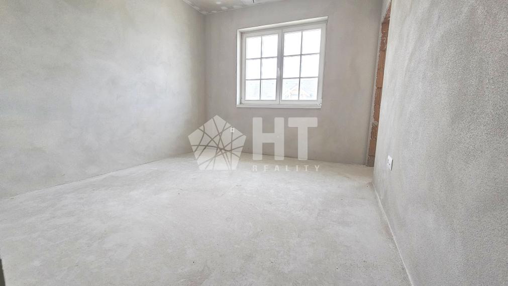 6-izbový rodinný dom s 3 kúpeľňami s ÚP 166 m2, POZEMOK 600 m2, Vinosady, iba 4 km od Pezinka