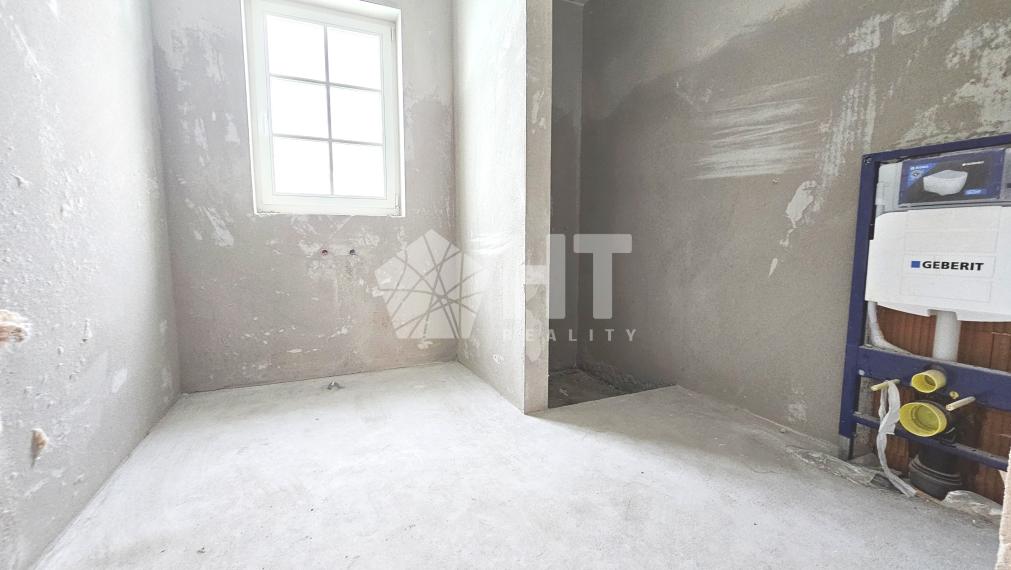 6-izbový rodinný dom s 3 kúpeľňami s ÚP 166 m2, POZEMOK 600 m2, Vinosady, iba 4 km od Pezinka