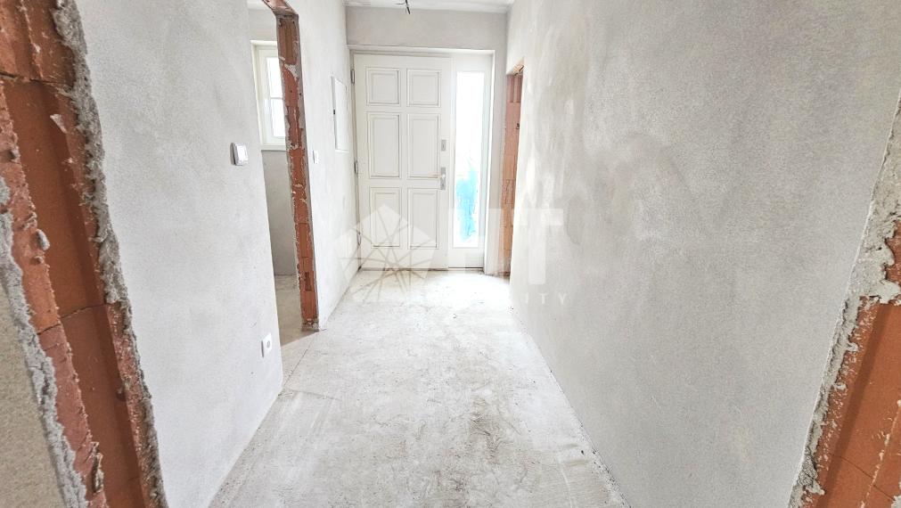 6-izbový rodinný dom s 3 kúpeľňami s ÚP 166 m2, POZEMOK 600 m2, Vinosady, iba 4 km od Pezinka