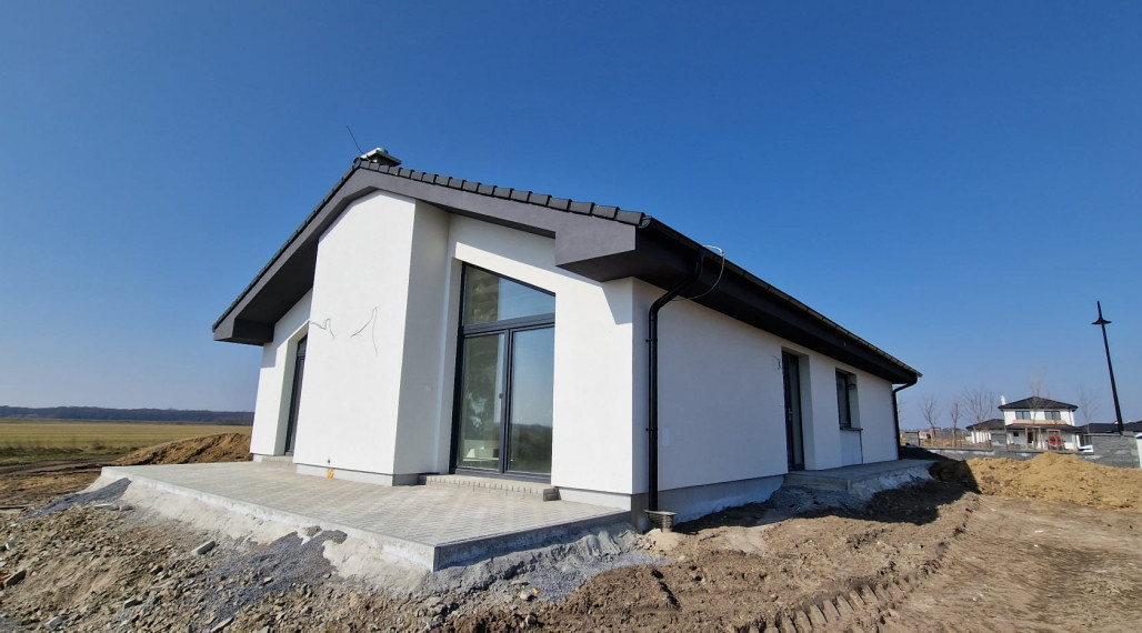 Ponúkame na predaj 5 izbový rodinný dom s ÚP 135,7m2 ,pozemok 663m2, Zohor, Lábska ulica - Kolaudujeme