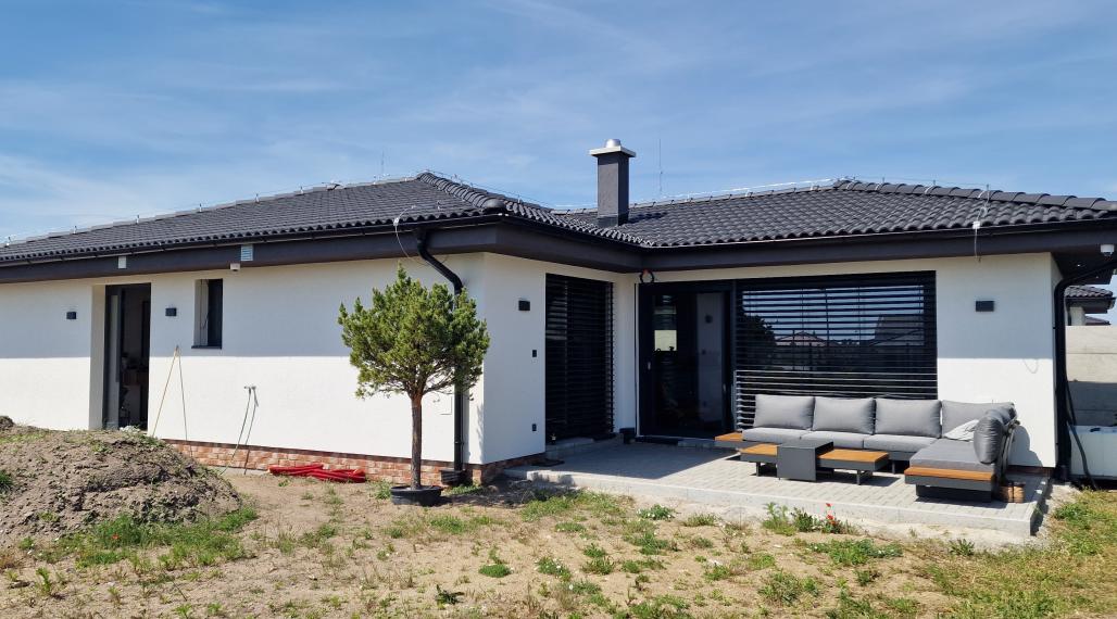 Ponúkame na predaj 4 izbový rodinný dom s ÚP 118m2 , pozemok 500m2, Zohor, TEPELNÉ ČERPADLO