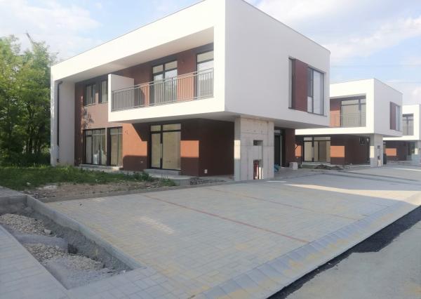 PRED DOKONČENÍM: 2 izbový byt (39,20 m2) s balkónom 4,3 m2 a záhradkou od 48 m2 vrátene 1 park. státia v cene, Chor. Grob – Na Pasienku