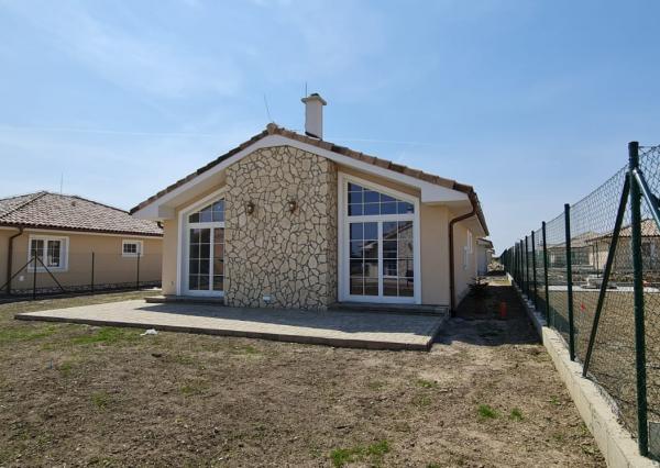 Ponúkame na predaj 5-izbový rodinný dom s ÚP 119m2 na pozemku 555m*