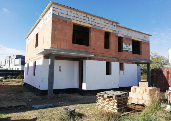 2-podlažný, priestranný 4 izbový RD - ÚP 128 m2, POZEMOK cca 370 m2, Bernolákovo, Chmeľová ul.