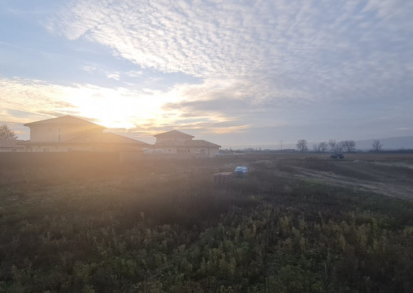 PONÚKAME NA PREDAJ POZEMOK S LUKRATÍVNOU VÝMEROU 807m2