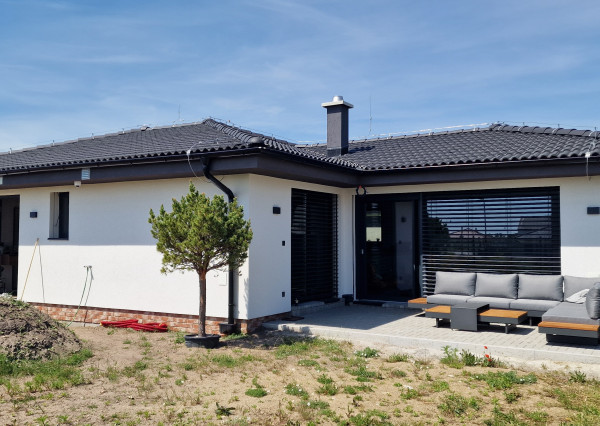 Ponúkame na predaj 4 izbový rodinný dom s ÚP 118m2 , pozemok 500m2, Zohor, TEPELNÉ ČERPADLO
