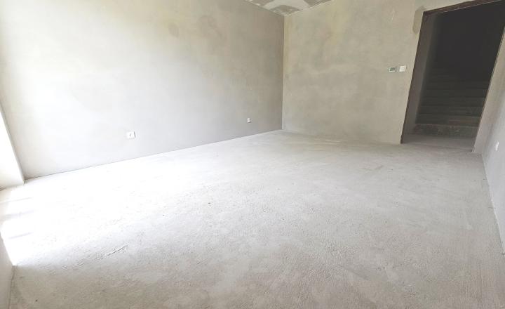 6-izbový rodinný dom s 3 kúpeľňami s ÚP 166 m2, POZEMOK 600 m2, Vinosady - fotografia 9