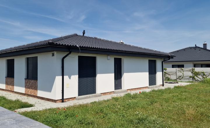 Ponúkame na predaj 4 izbový rodinný dom s ÚP 118m2 , pozemok 500m2, Zohor, TEPELNÉ ČERPADLO - fotografia 5