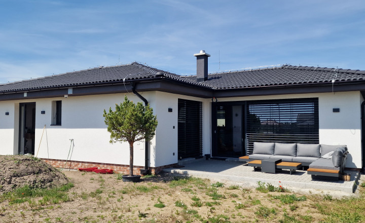 Ponúkame na predaj 4 izbový rodinný dom s ÚP 118m2 , pozemok 500m2, Zohor, TEPELNÉ ČERPADLO